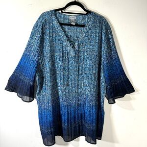 2/$35 Catherines Blue Crinkle tunic top with silver studs